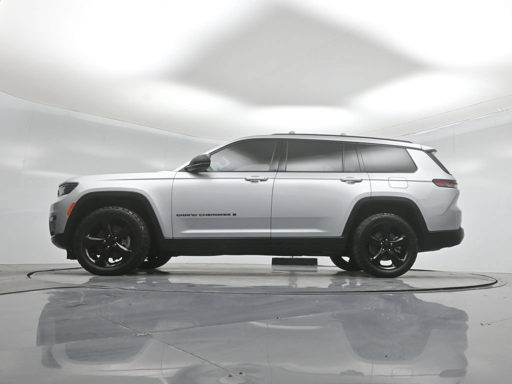 Used 2021 Jeep Grand Cherokee L Laredo AWD/4WD image 8