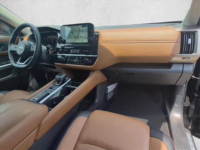 Used 2025 Nissan Pathfinder Platinum w/ Cargo Package FWD image 17