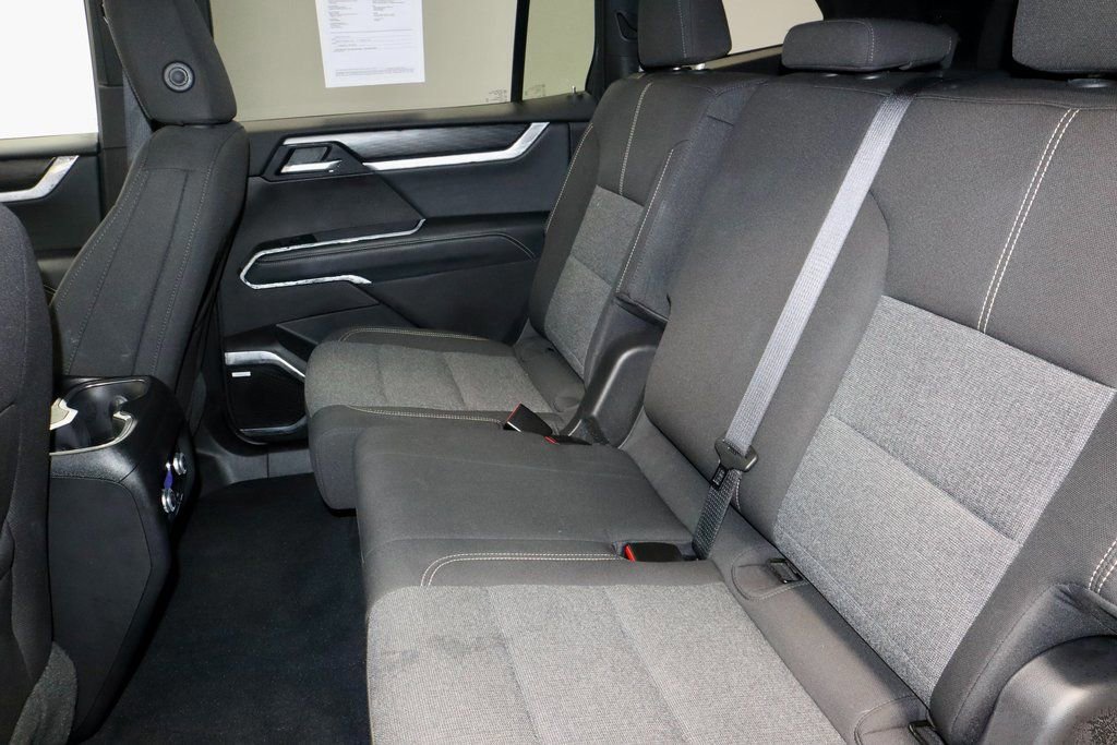 Used 2025 GMC Acadia Elevation image 23