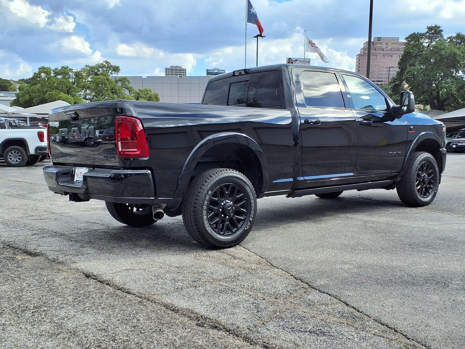 Used 2025 RAM 3500 Limited AWD/4WD image 6