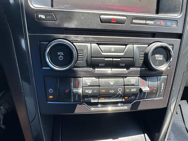 Certified 2017 Ford Explorer XLT w/ Equipment Group 202A AWD/4WD image 38