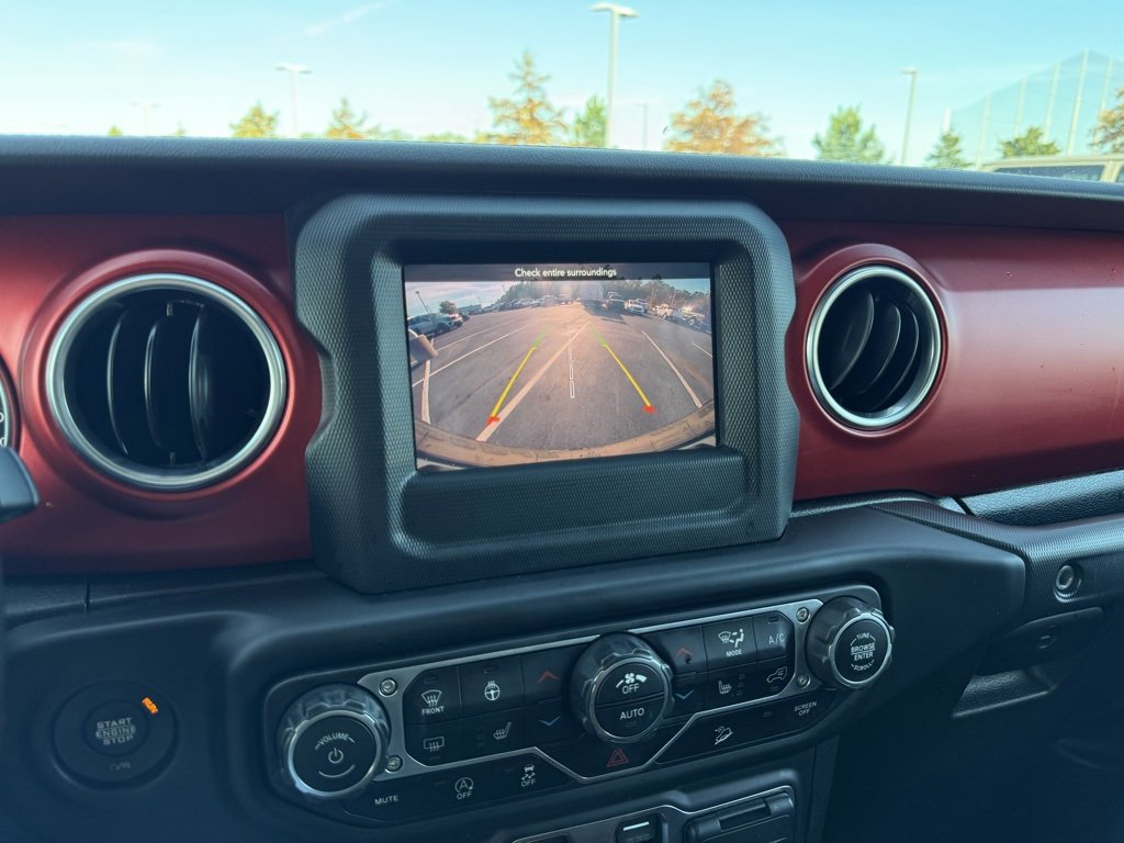 Used 2021 Jeep Wrangler Unlimited Rubicon w/ Cold Weather Group image 17