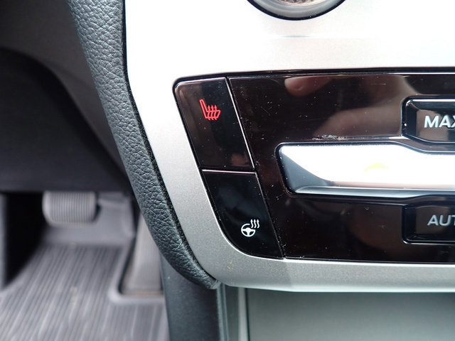 Certified 2022 Ford Explorer XLT w/ Equipment Group 202A image 23