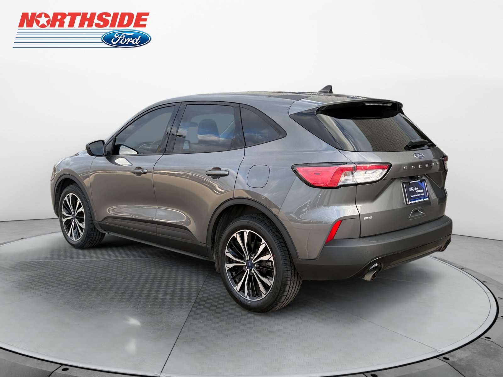 Certified 2022 Ford Escape SE w/ SE Sport Appearance Package FWD image 5