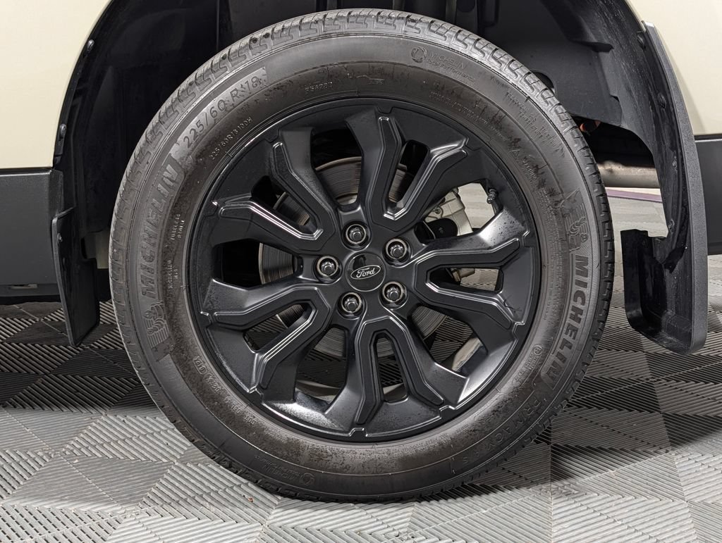 Certified 2024 Ford Maverick XLT w/ XLT Luxury Package FWD image 27