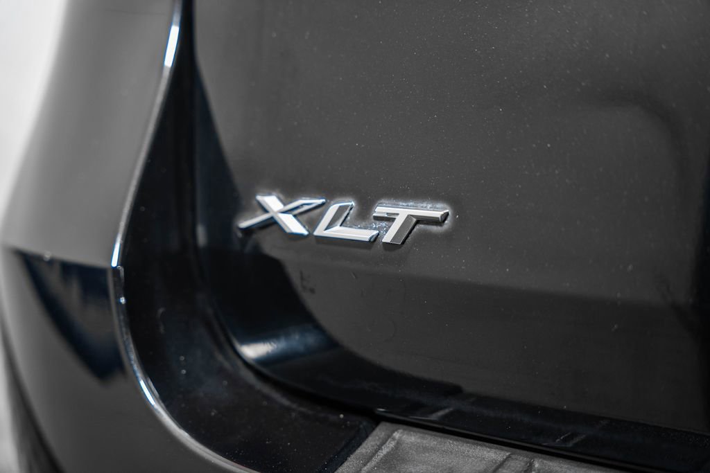 Certified 2021 Ford Explorer XLT w/ Equipment Group 202A image 10