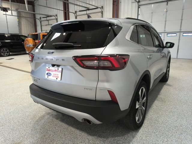 Certified 2023 Ford Escape Platinum AWD/4WD image 6