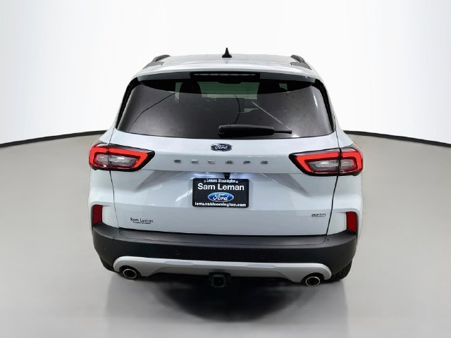 Certified 2025 Ford Escape SE w/ PHEV Premium Package FWD image 6