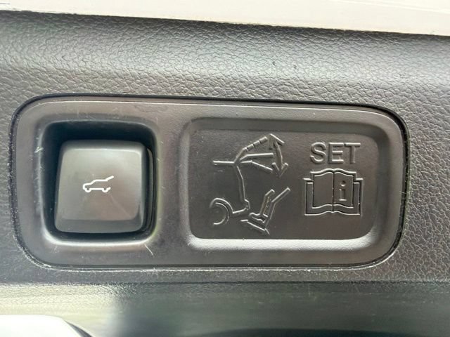 Certified 2019 Ford Expedition Limited w/ Equipment Group 302A AWD/4WD image 12