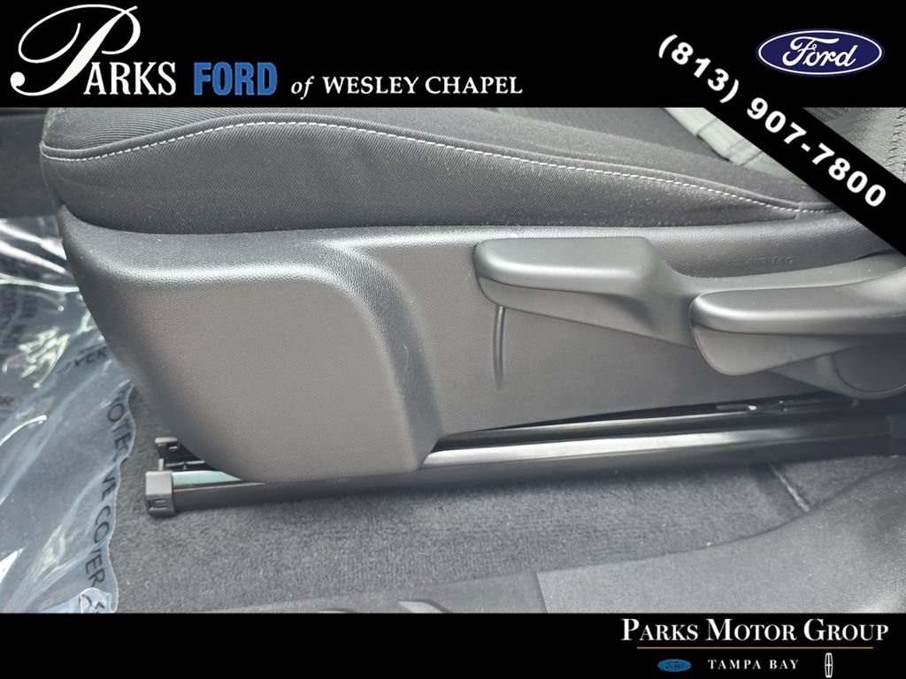 Used 2024 Chevrolet Colorado LT RWD image 18