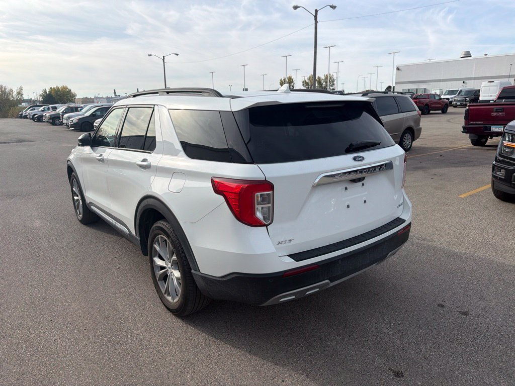 Certified 2023 Ford Explorer XLT w/ Equipment Group 202A AWD/4WD image 6