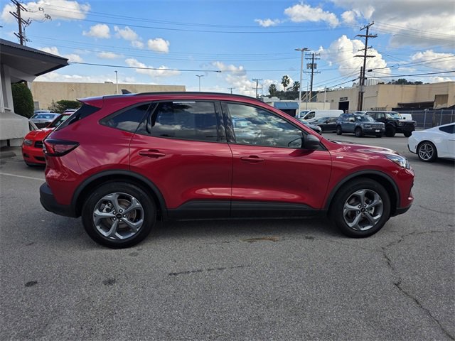 Certified 2025 Ford Escape ST-Line image 2