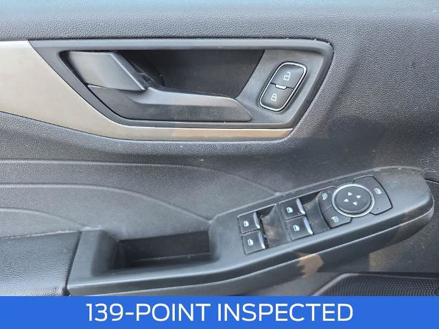 Certified 2022 Ford Escape SE w/ SE Sport Appearance Package FWD image 15