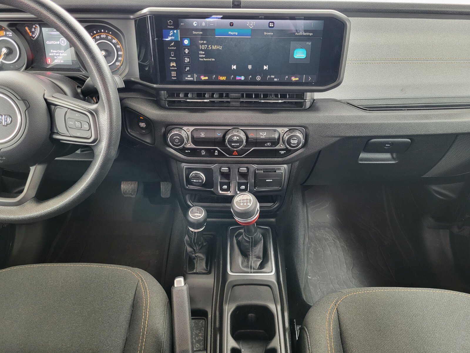 Used 2025 Jeep Wrangler Sport image 15