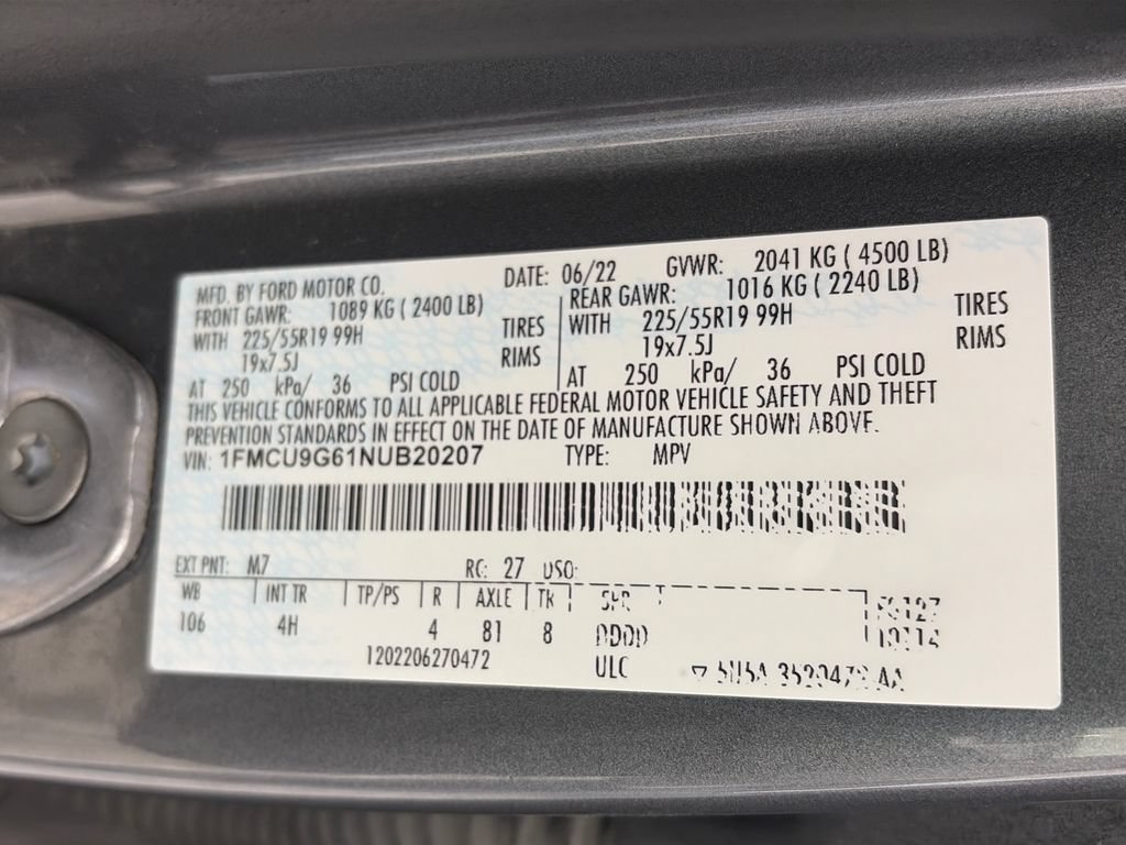 Certified 2022 Ford Escape SE w/ SE Sport Appearance Package AWD/4WD image 9