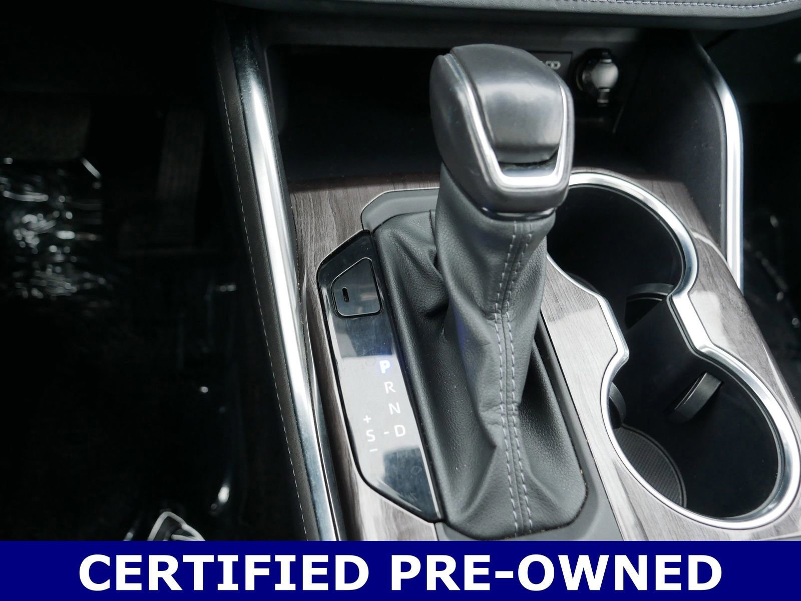 Used 2024 Toyota Highlander Limited image 25