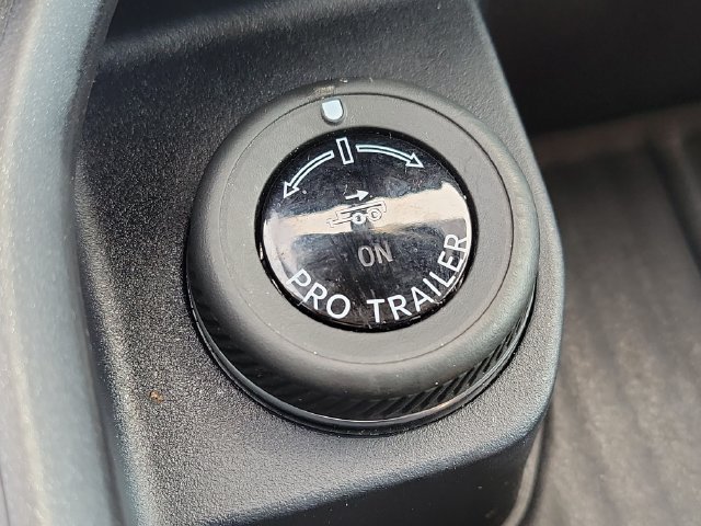 Certified 2025 Ford Expedition Active AWD/4WD image 19