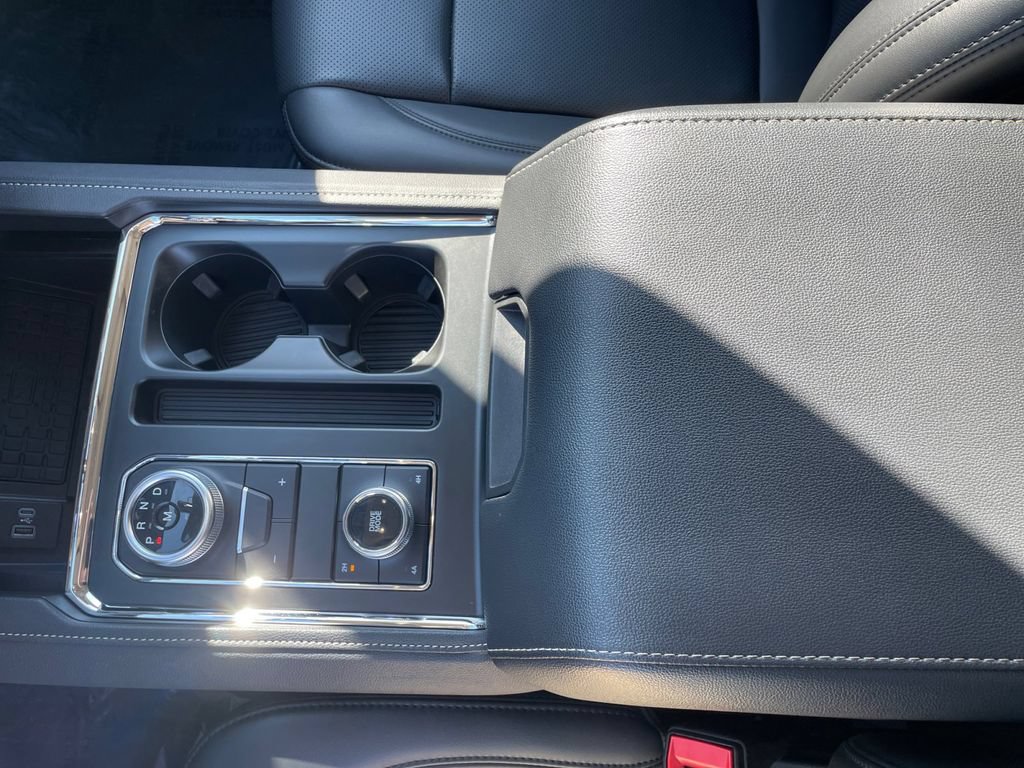 Certified 2024 Ford Expedition XLT AWD/4WD image 16