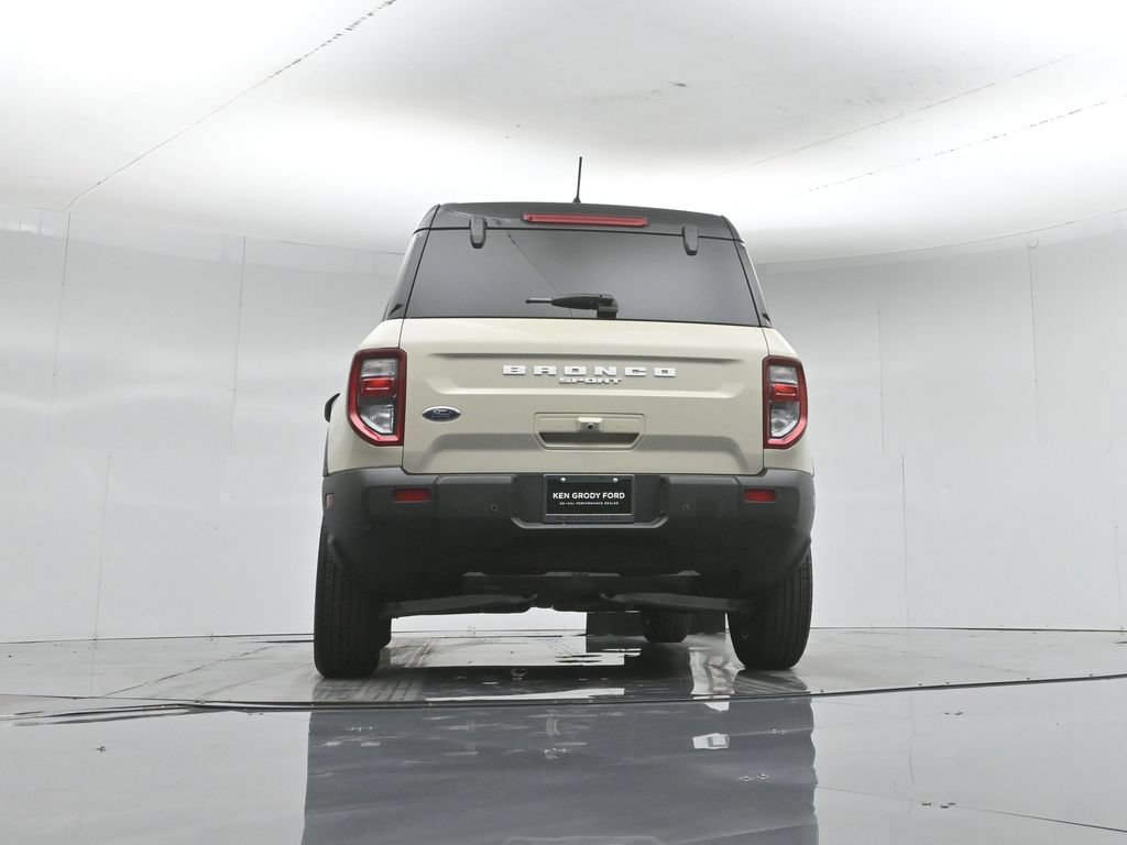 Certified 2025 Ford Bronco Sport Outer Banks w/ Outer Banks Tech Package+ AWD/4WD image 52