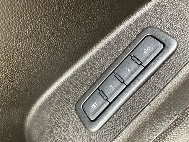 Used 2020 Chevrolet Tahoe Premier AWD/4WD image 32