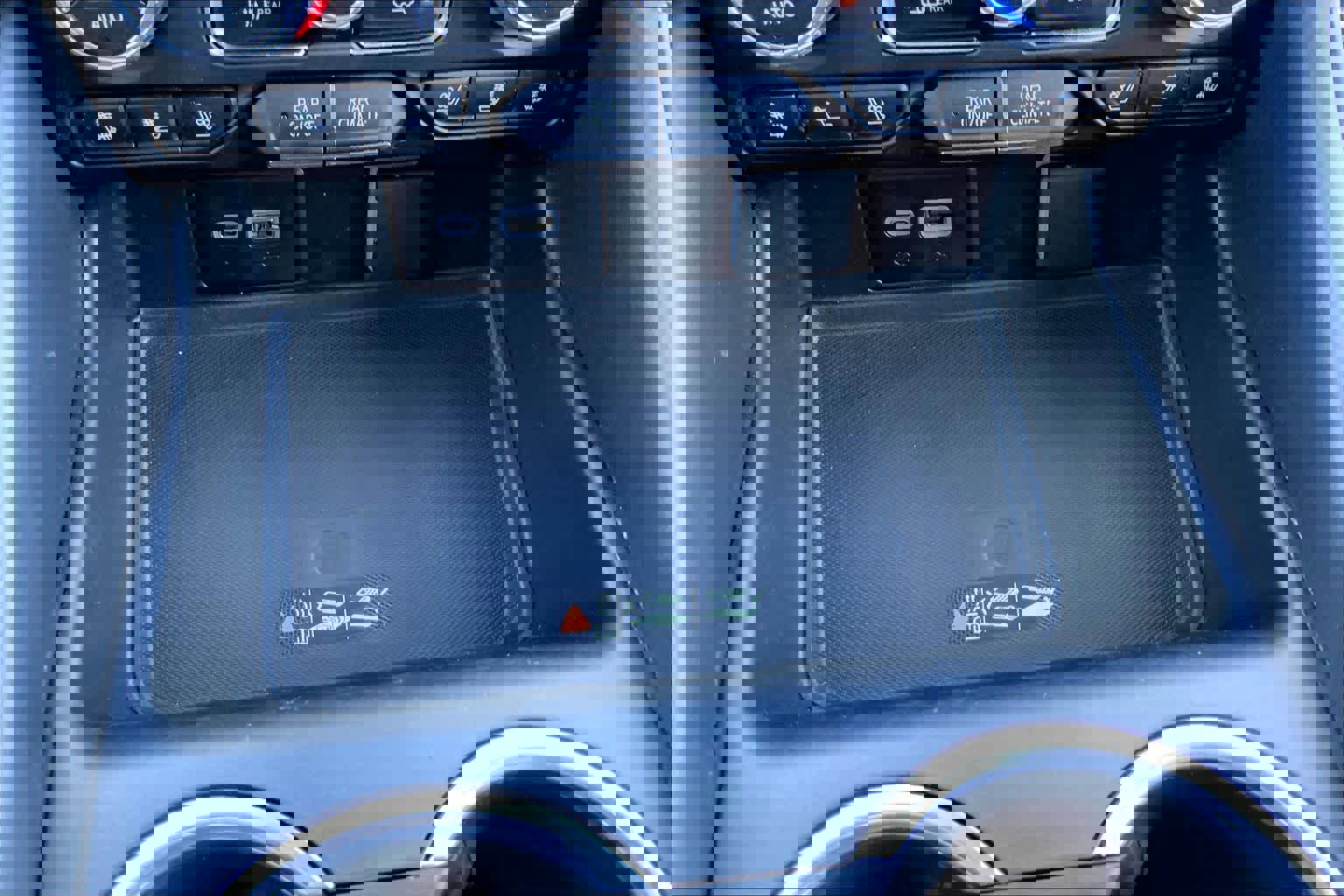 Used 2023 GMC Yukon SLT image 34