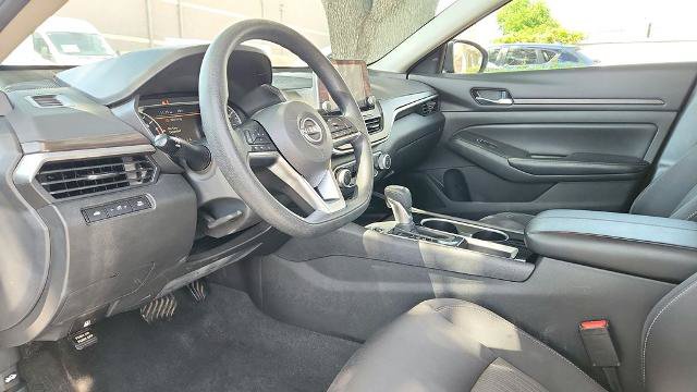 Used 2024 Nissan Altima 2.5 SV FWD image 9