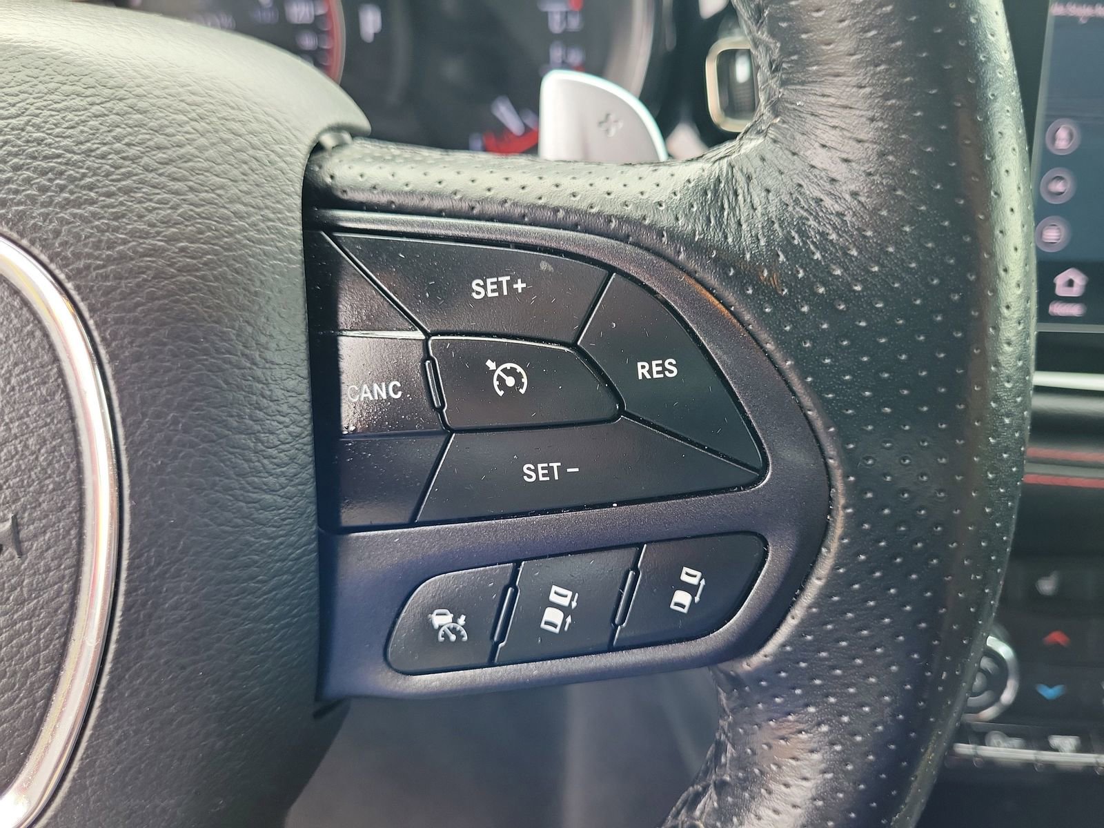 Used 2024 Dodge Durango GT AWD/4WD image 23