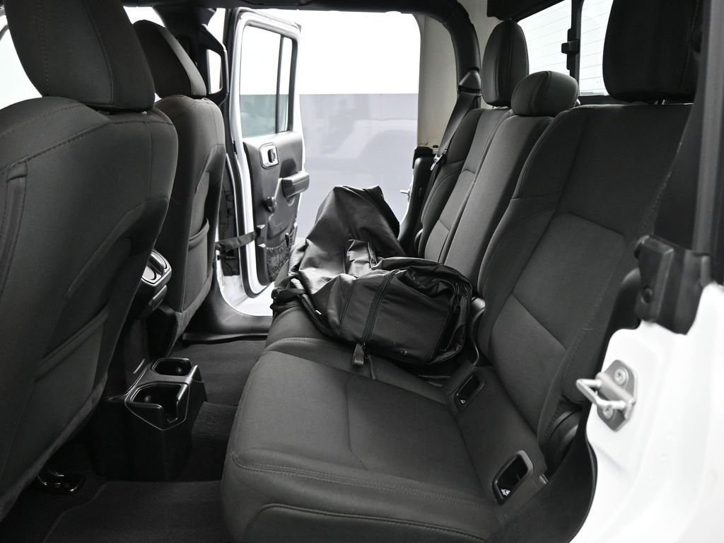 Used 2020 Jeep Gladiator Sport image 45