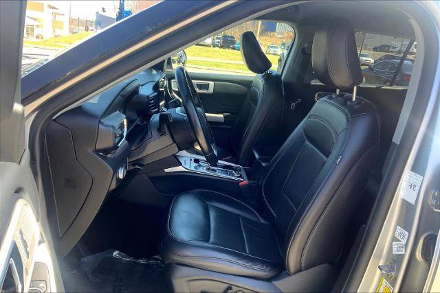 Certified 2021 Ford Explorer Limited AWD/4WD image 9