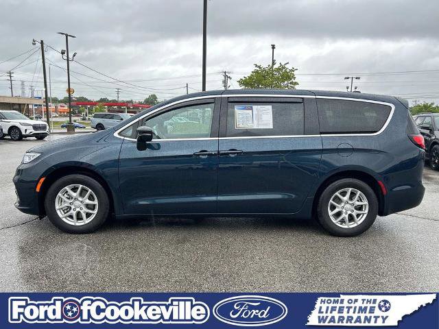 Used 2025 Chrysler Pacifica Select FWD image 7