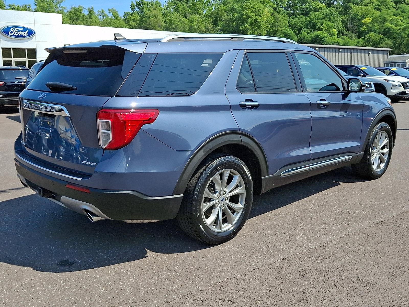Certified 2021 Ford Explorer Limited w/ Equipment Group 301A AWD/4WD image 11