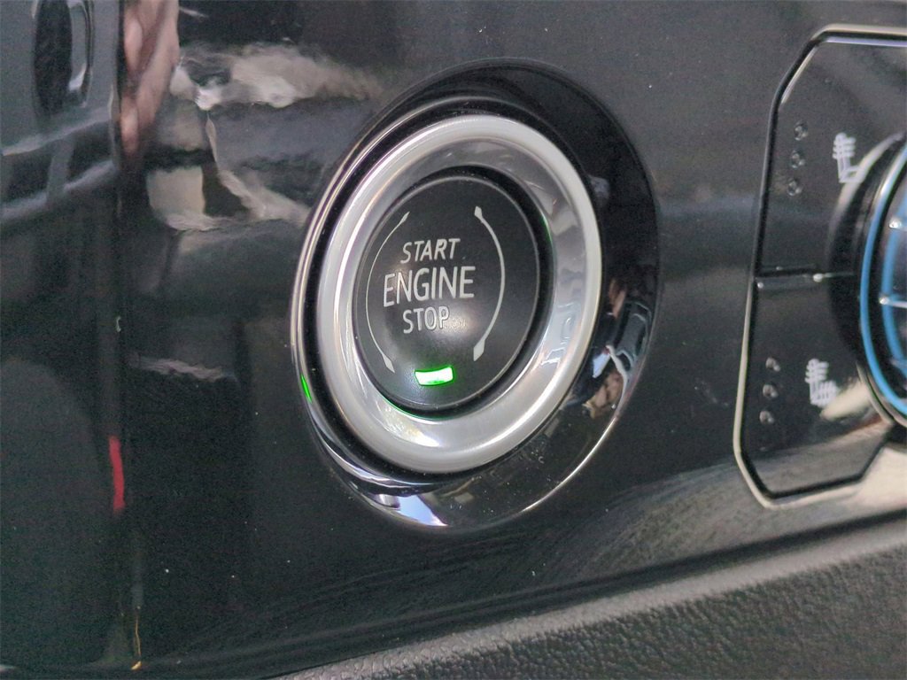 Used 2023 GMC Sierra 1500 SLE image 28