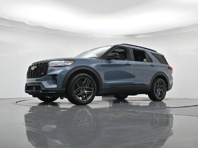 Certified 2025 Ford Explorer ST w/ Sun And Sound Package AWD/4WD image 40