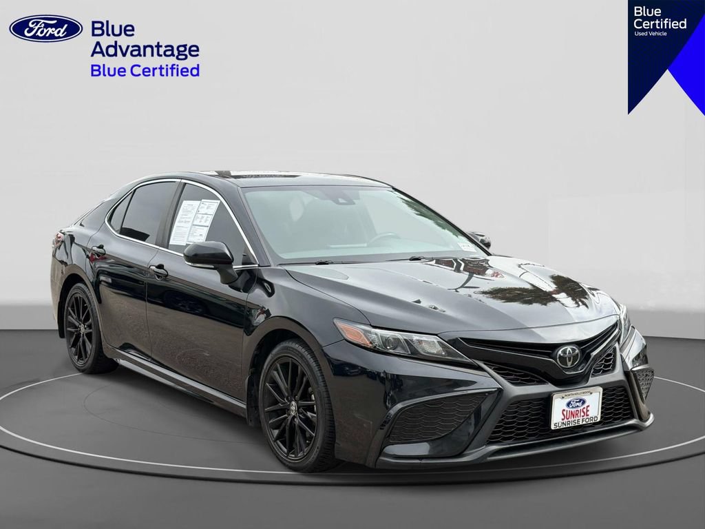 Used 2023 Toyota Camry SE FWD image 4