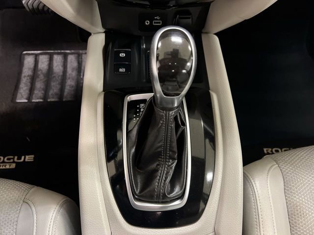 Used 2022 Nissan Rogue Sport SV w/ Technology Package image 13