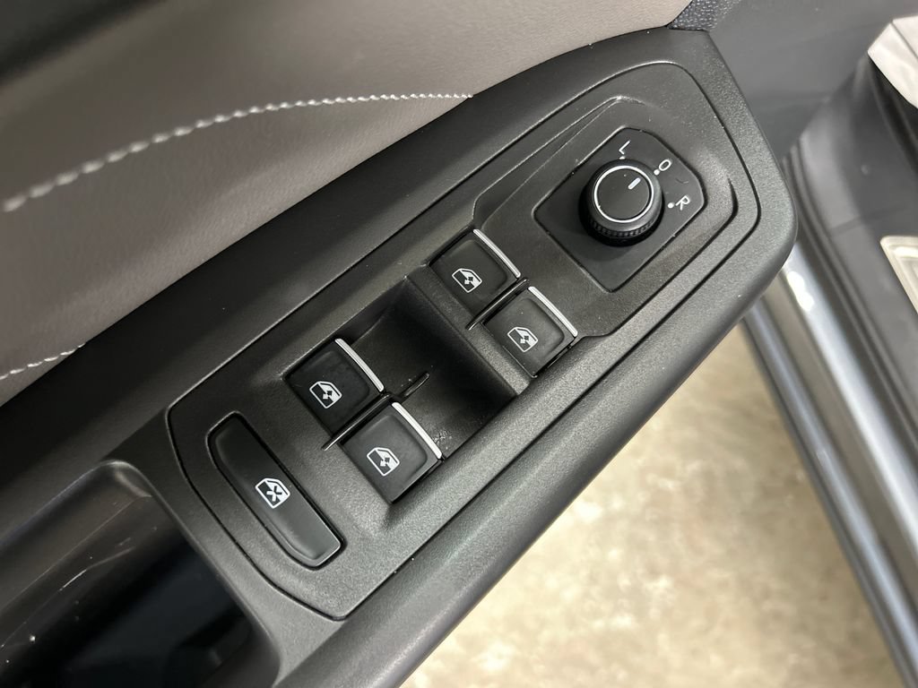 Used 2022 Volkswagen Atlas SE FWD image 19