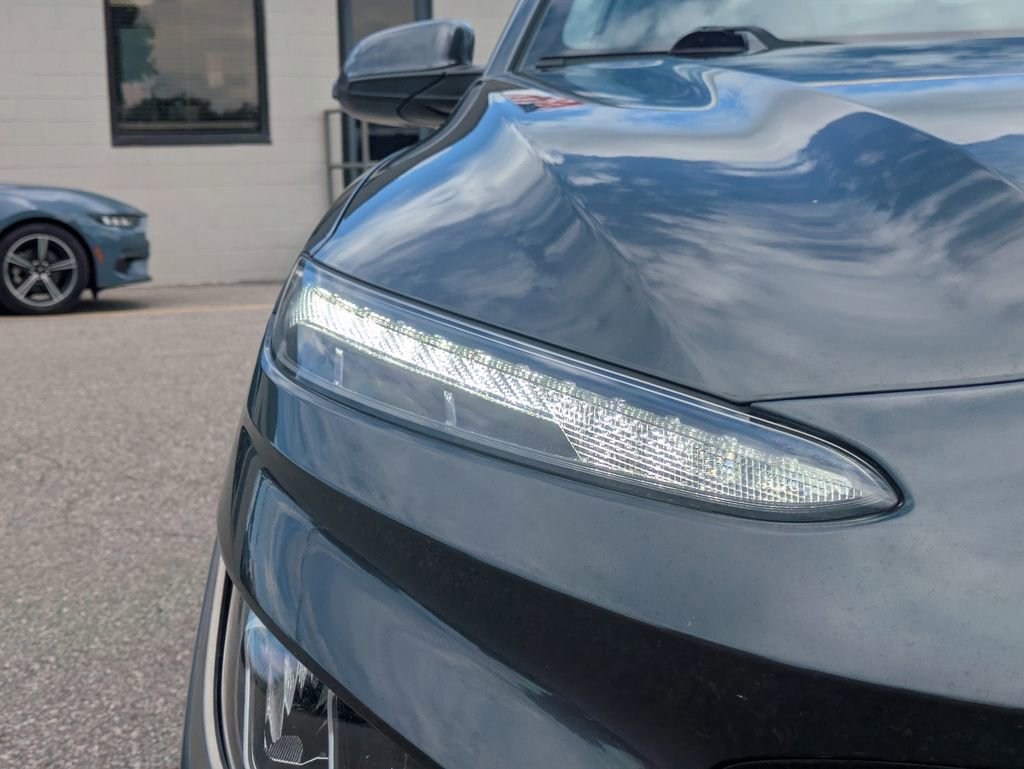 Used 2022 Hyundai Kona Limited w/ Cargo Package FWD image 12
