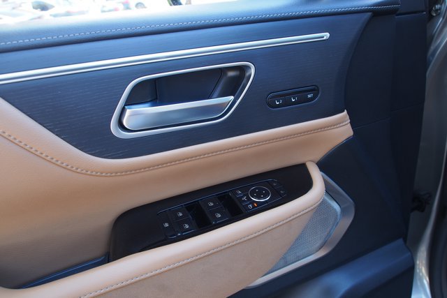 Used 2025 INFINITI QX80 Sensory AWD/4WD image 28