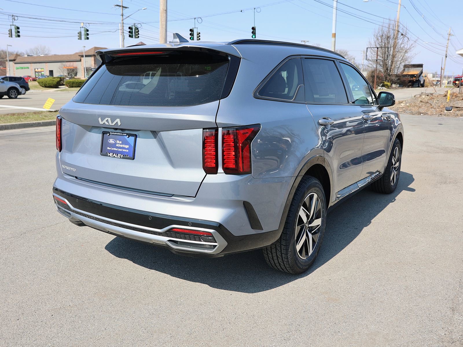 Used 2023 Kia Sorento S FWD image 7