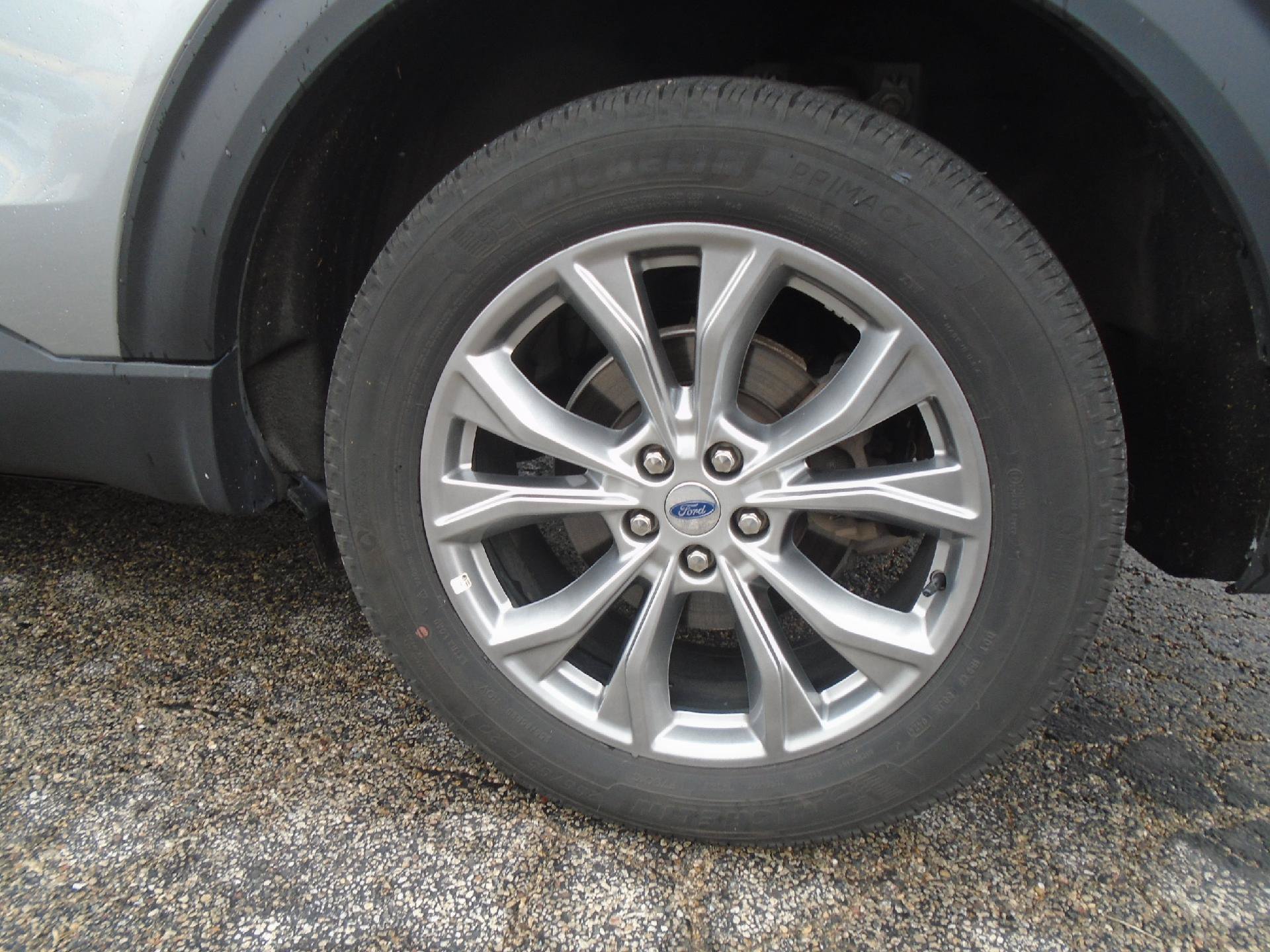Certified 2024 Ford Explorer Limited AWD/4WD image 10