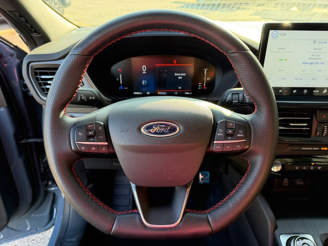 Certified 2024 Ford Escape ST-Line w/ Tech Pack #1 AWD/4WD image 24