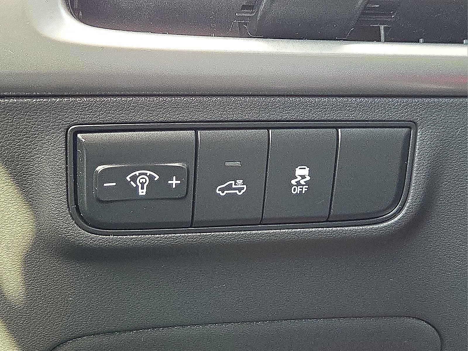 Used 2025 Hyundai Santa Cruz SE image 19