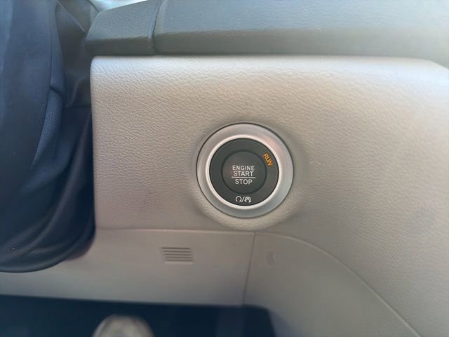 Used 2023 Chrysler Pacifica Touring-L image 20