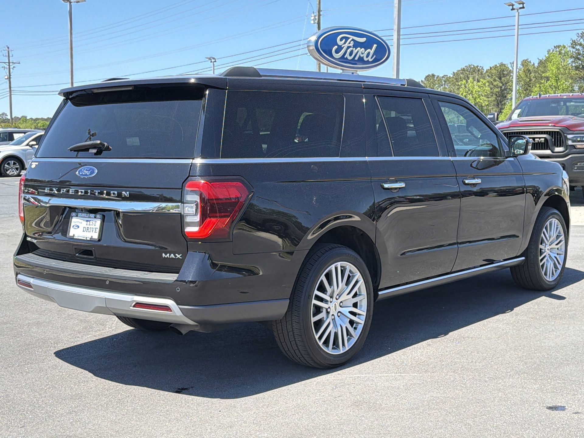 Certified 2024 Ford Expedition Max Limited AWD/4WD image 4