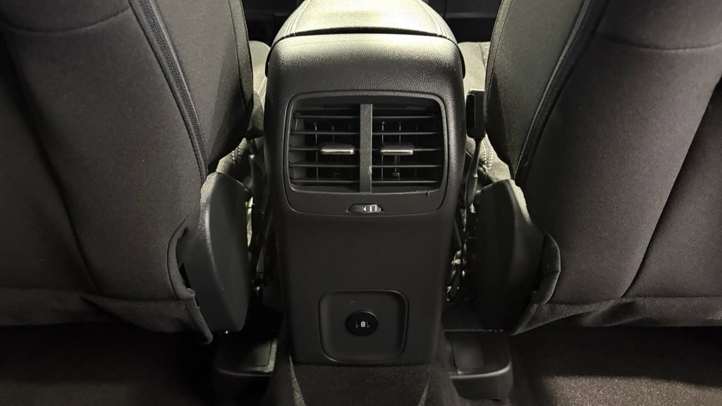Certified 2024 Ford Escape Active AWD/4WD image 30