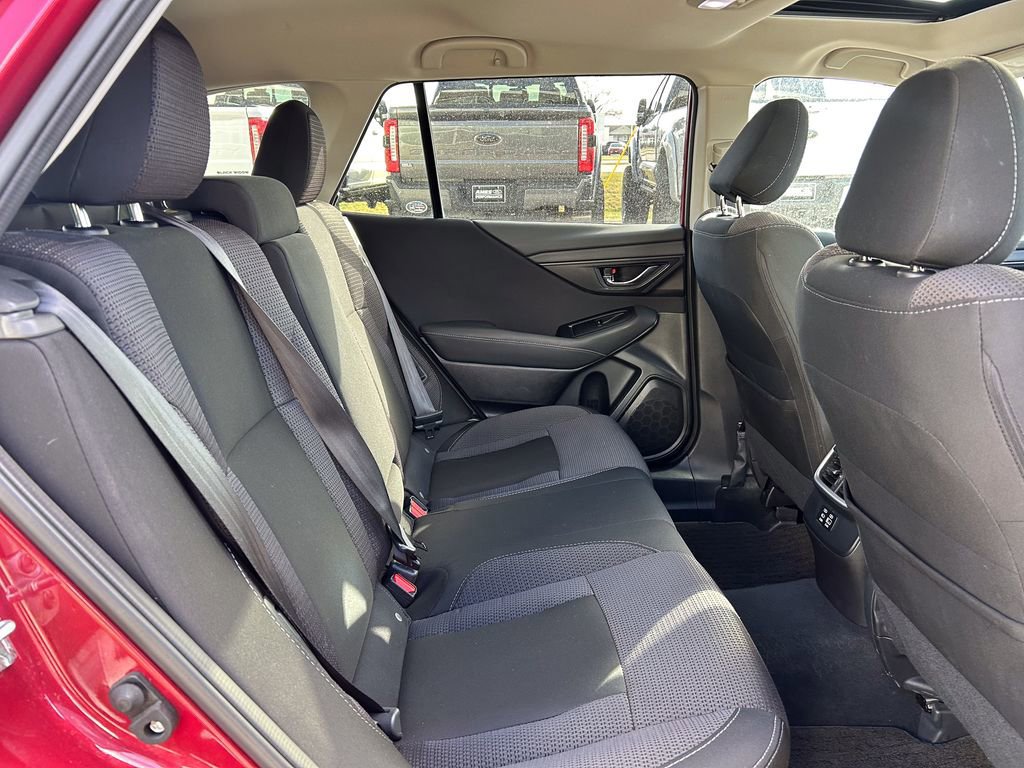 Used 2025 Subaru Outback Premium image 19