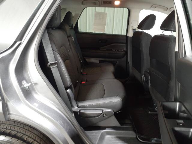 Used 2025 Nissan Pathfinder S AWD/4WD image 28