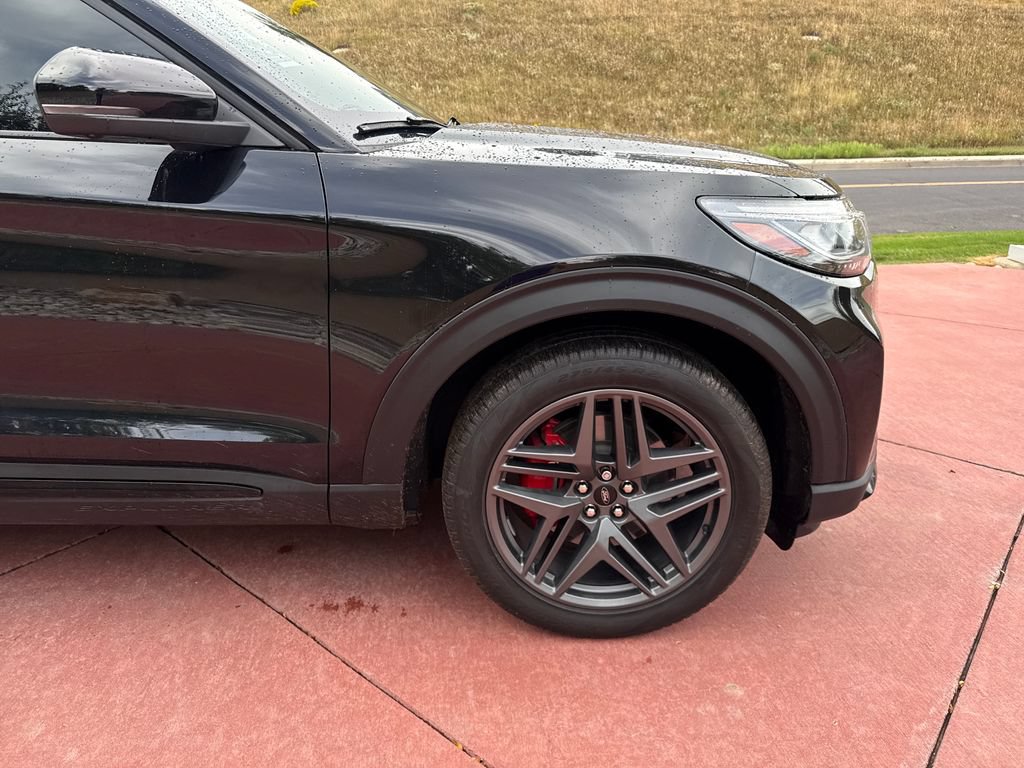 Certified 2025 Ford Explorer ST AWD/4WD image 36
