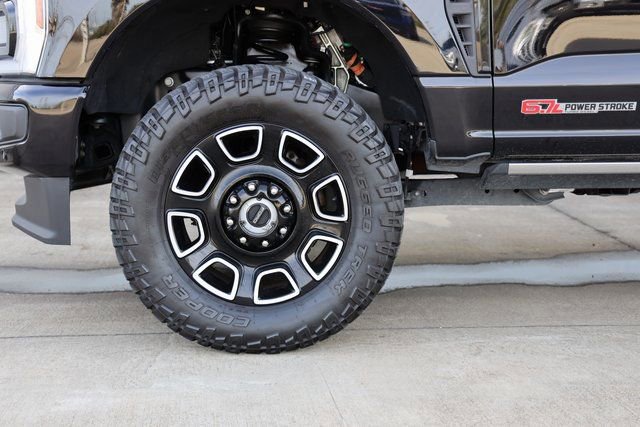 Certified 2025 Ford F250 Platinum image 10