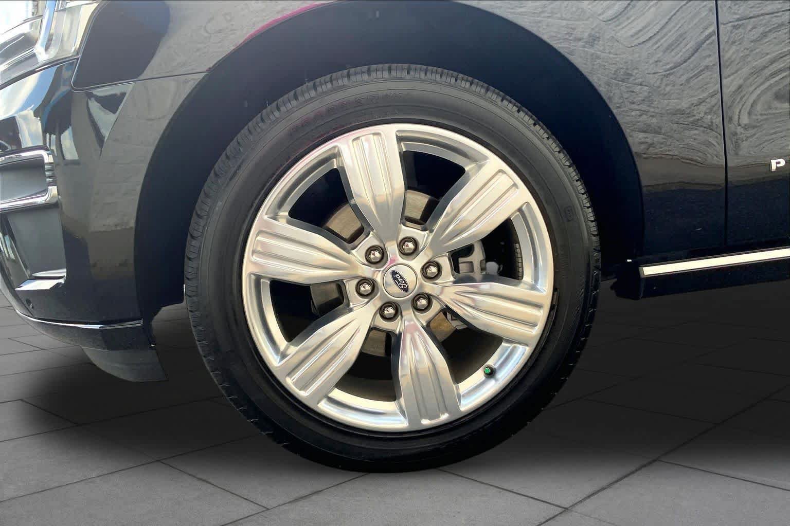Certified 2023 Ford Expedition Platinum RWD image 11